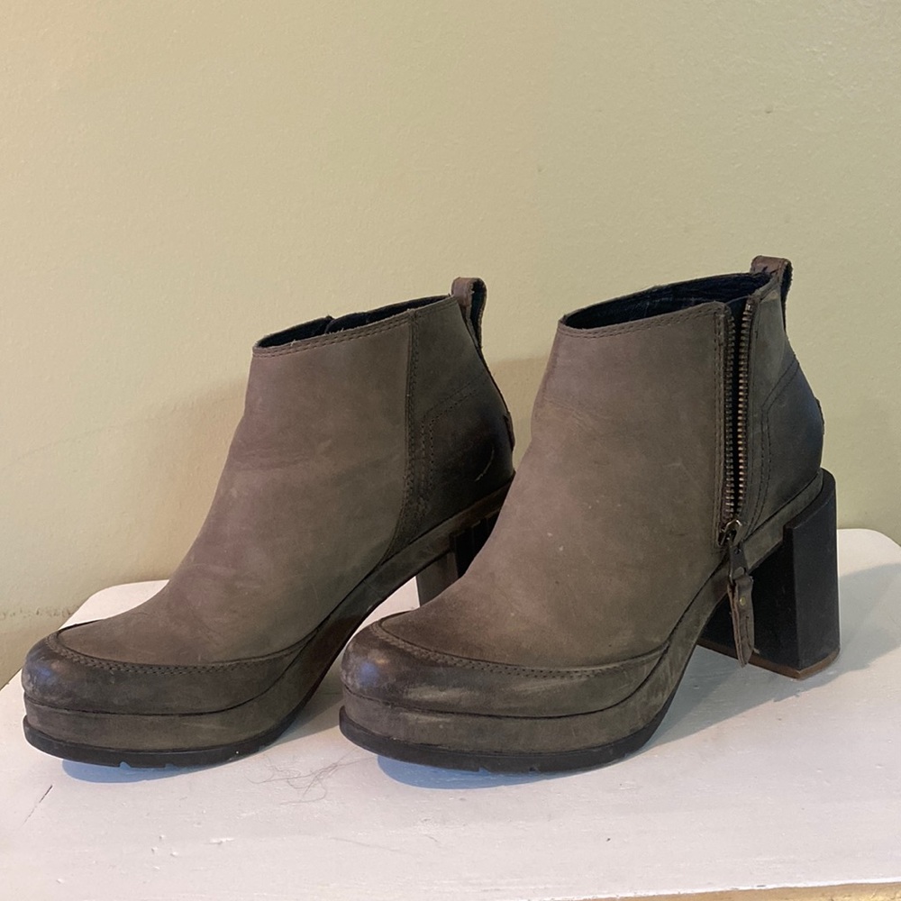 Sorel Blake Bootie Quarry Gray size 6.5